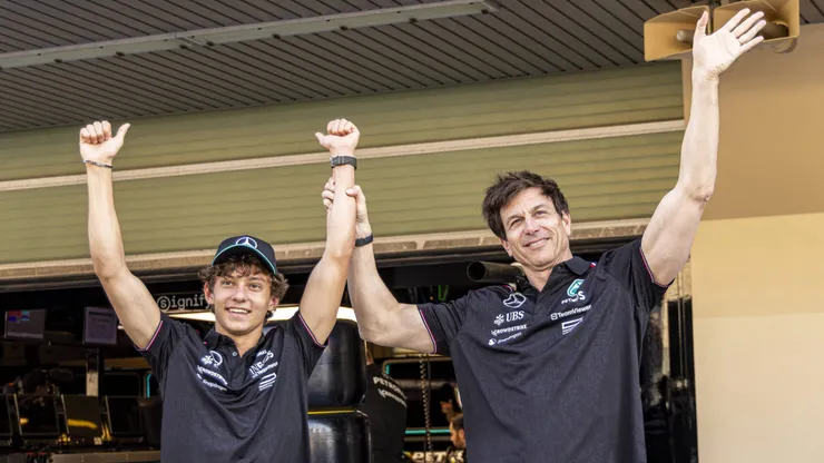 Toto Wolff e Antonelli em Abu Dhabi