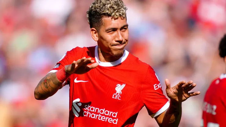 Liverpool v Aston Villa - Premier League - Anfield Liverpool s Roberto Firmino gestures to the fans at the end of the Premier League match and his final home game for the club at Anfield, Liverpool. Picture date: Saturday May 20, 2023. EDITORIAL USE ONLY No use with unauthorised audio, video, data, fixture lists, club/league logos or live services. Online in-match use limited to 120 images, no video emulation. No use in betting, games or single club/league/player publications. PUBLICATIONxNOTxINxUKxIRL Copyright: xPeterxByrnex 72261540