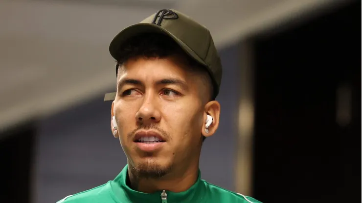 - Atacante Roberto Firmino