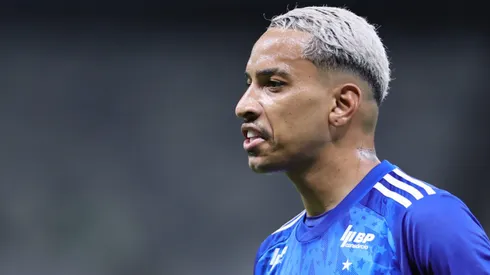 Matheus Pereira jogador do Cruzeiro durante partida contra o Palmeiras no estadio Mineirao pelo campeonato Brasileiro A 2024. Foto: Gilson Lobo/AGIF