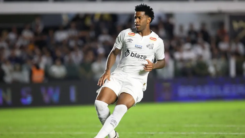 Diante da importância em campo, Caixinha conta com Gil em 2025 – Foto: Reinaldo Campos/AGIF