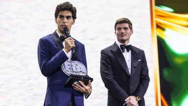 Bortoleto e Verstappen no FIA Awards 2024
