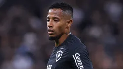 SP - SAO PAULO - 22/09/2023 - BRASILEIRO A 2023, CORINTHIANS X BOTAFOGO - Tche Tche jogador do Botafogo durante partida contra o Corinthians no estadio Arena Corinthians pelo campeonato Brasileiro A 2023. Foto: Marcello Zambrana/AGIF