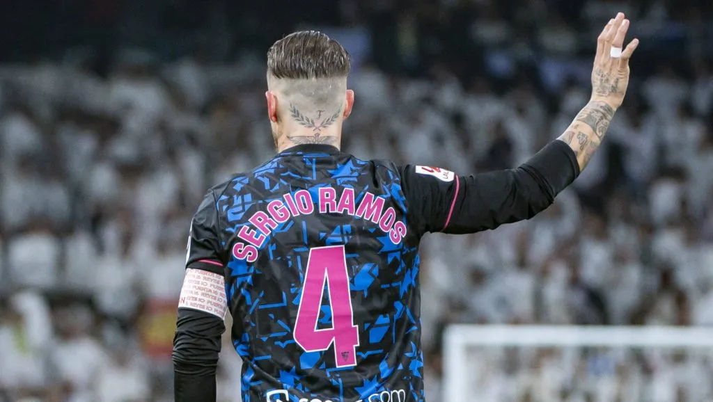 Sergio Ramos recebeu contato de Cruzeiro e Corinthians - Foto: IMAGO/ABACAPRESS.