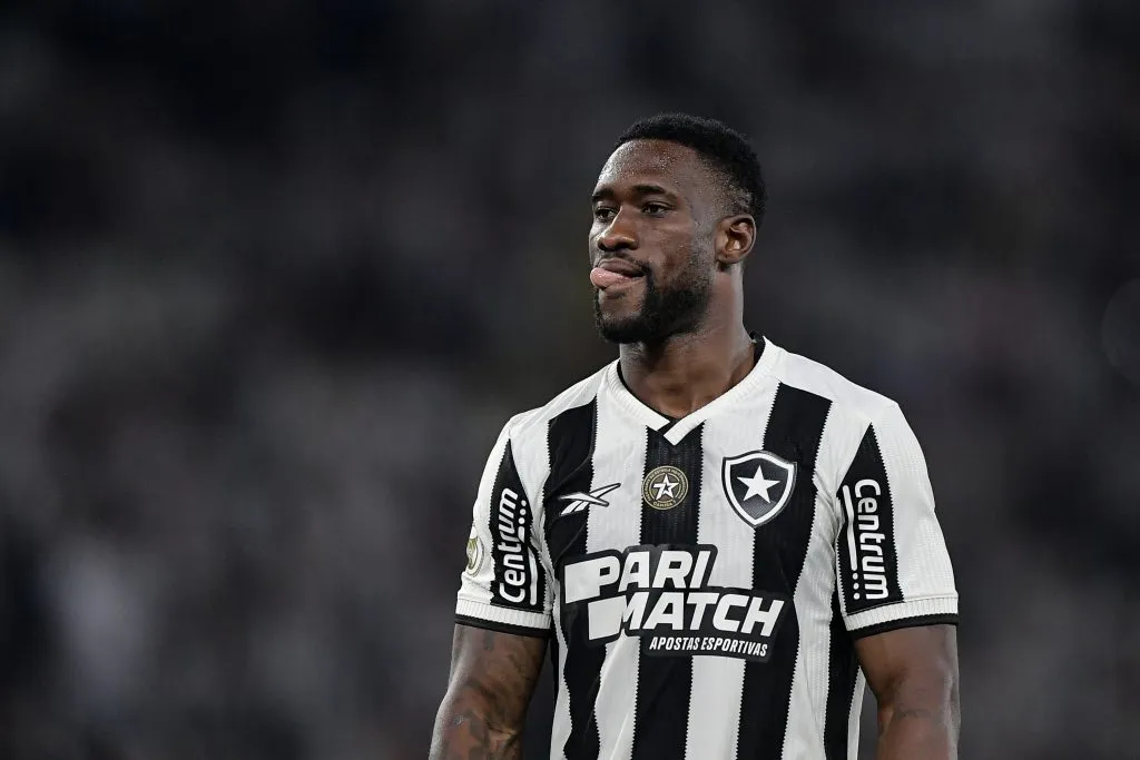 Bastos jogador do Botafogo