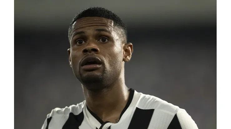 Júnior Santos em partida com o Botafogo. Foto: Jorge Rodrigues/AGIF