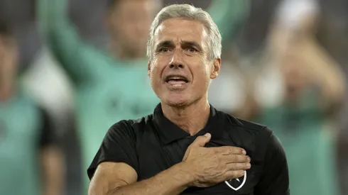 Luís Castro não será o escolhido - Foto: Jorge Rodrigues/AGIF