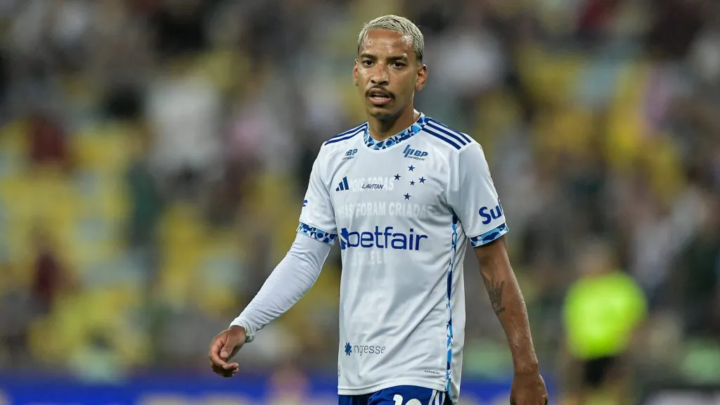 Matheus Pereira durante partida. Foto: Thiago Ribeiro/AGIF