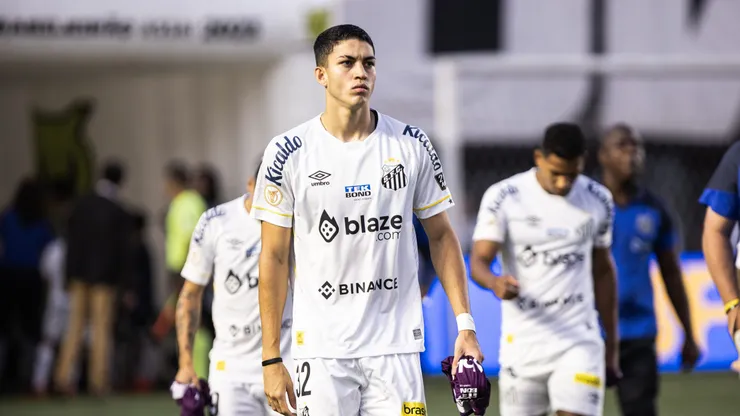 Jair defendeu o Santos em 2023