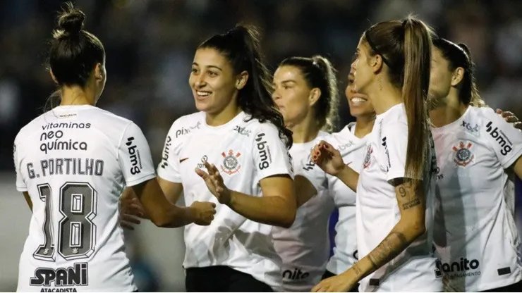 Gabi Portilho, artilheira do Corinthians Feminino se despede do elenco do clube