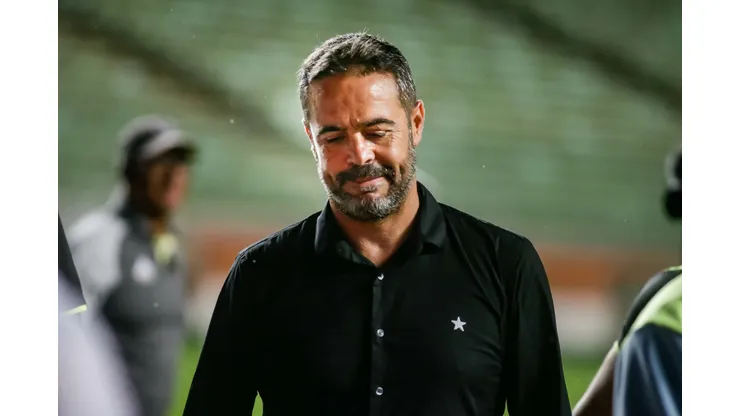 Artur Jorge em jogo pelo Botafogo.