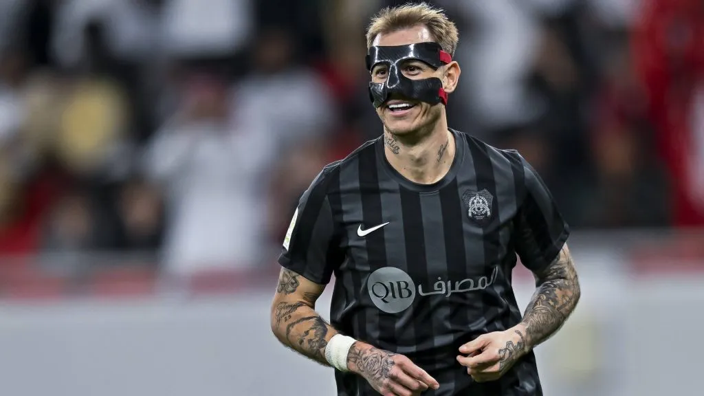 Róger Guedes jogando pelo Al-Rayyan. Foto: Noushad