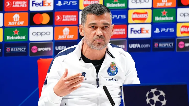 Sérgio Conceição durante entrevista coletiva pelo Porto. Foto: Zac Goodwin