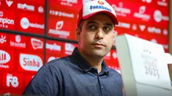 Hugo Jorge Bravo em entrevista coletiva. Foto: Roberto Corrêa/Vila Nova.