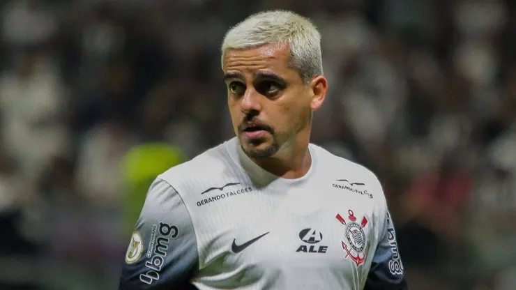 Fagner durante partida entre Atlético-MG e Corinthians, na Arena MRV, pelo Campeonato Brasileiro. Foto: Allan Calisto