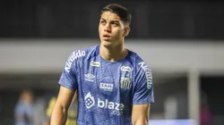 Jair segue sendo disputado pelo Botafogo
