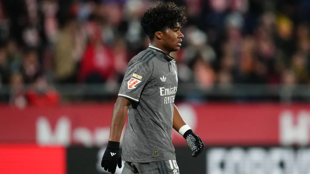 Endrick durante partida. Foto: Bagu Blanco/IMAGO/Pressinphoto