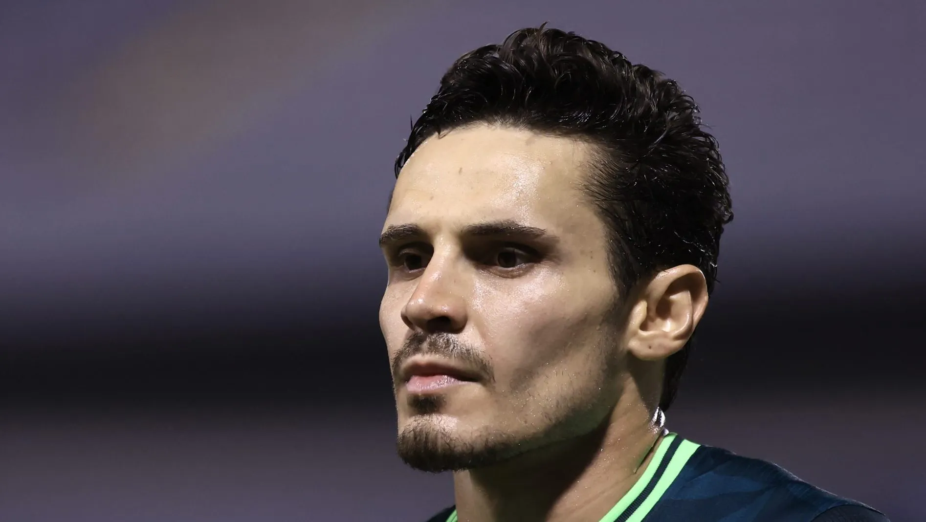 Raphael Veiga jogador do Palmeiras durante partida contra o Internacional no estadio Arena Barueri pelo campeonato Brasileiro A 2023. Foto: Marcello Zambrana/AGIF