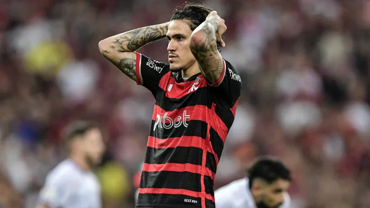 Pedro jogador do Flamengo durante partida contra o Fortaleza. Foto: Thiago Ribeiro/AGIF