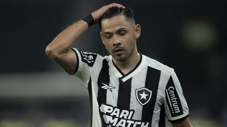 Oscar Romero ex-jogador do Botafogo durante partida contra o Athletico-PR. Foto: Jorge Rodrigues/AGIF