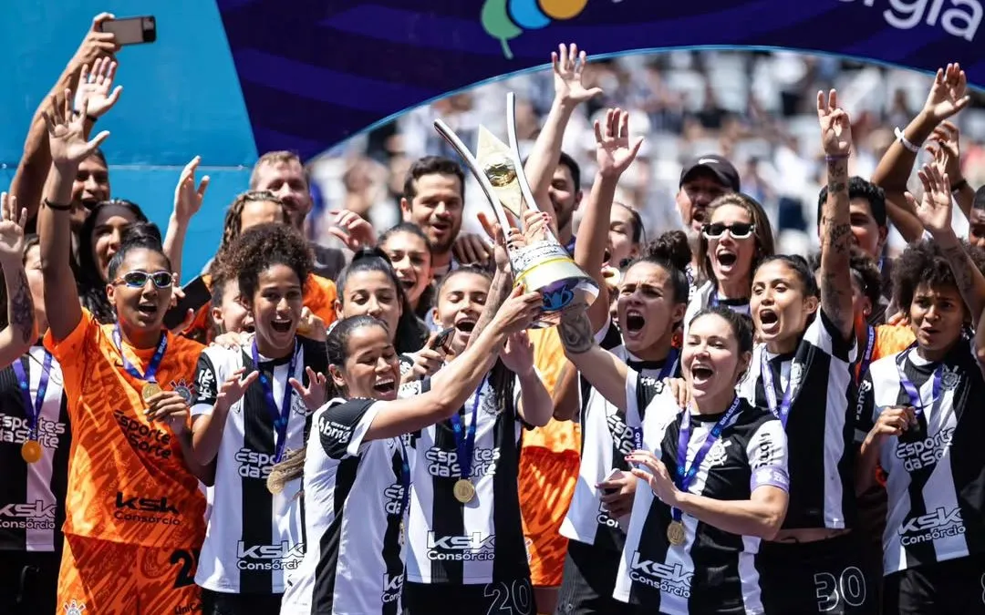 Brabas comemoram título do Brasileirão Feminino 2024 em vitória sobre o São Paulo, nas Arena Neoquímica. Foto: Rodrigo Gazzanel/Ag. Corinthians