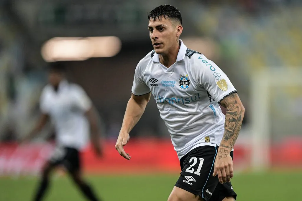 Pavón teria ficado insatisfeito com as poucas oportunidades que teve com Renato Gaúcho. Foto: Thiago Ribeiro/AGIF