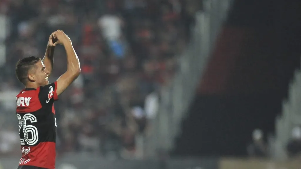 Cuéllar é constantemente especulado de volta ao Brasil - Foto: Armando Paiva/AGIF.