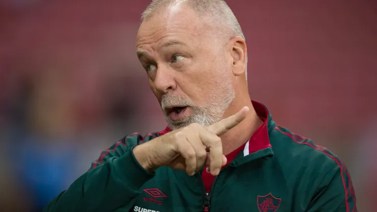 Mano Menezes comanda o Fluminense - Foto: Pedro H. Tesch/Getty Images.