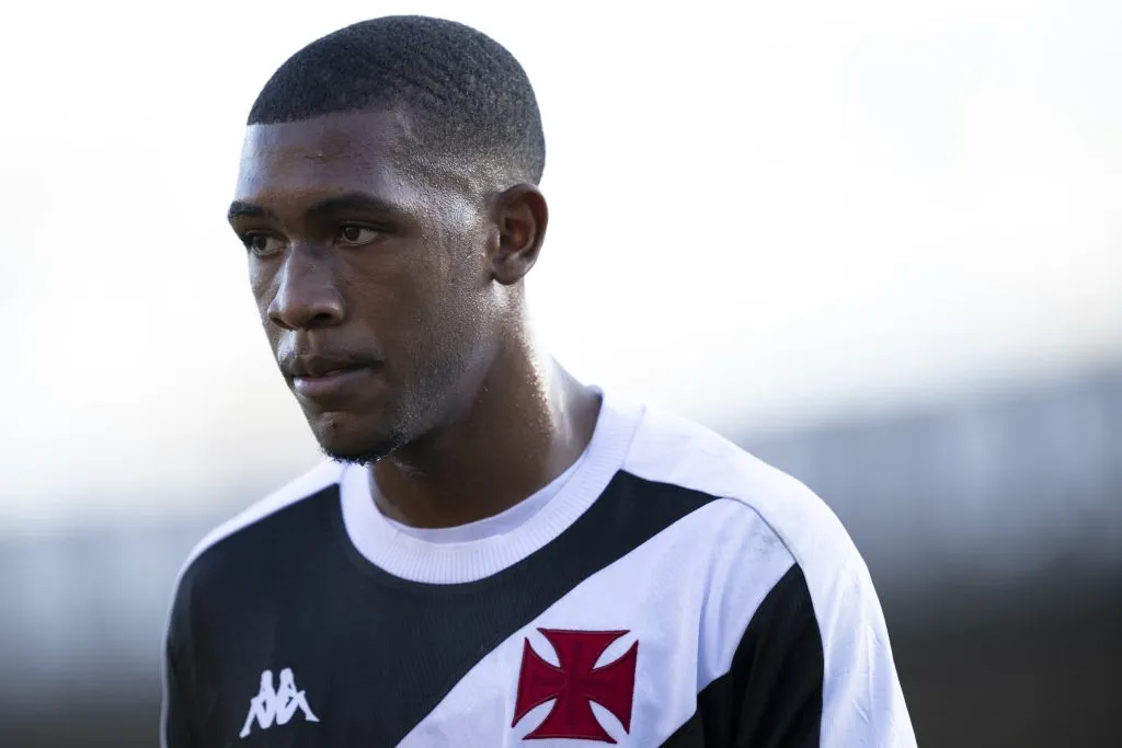 Foto: Jorge Rodrigues/AGIF – Rayan é observado no mercado da bola