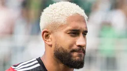 Pablo durante jogo do Mengão no Couto Pereira.