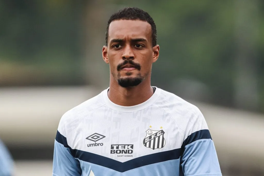 Luiz Felipe no CT Rei Pelé, em 2024Foto: Reinaldo Campos/AGIF