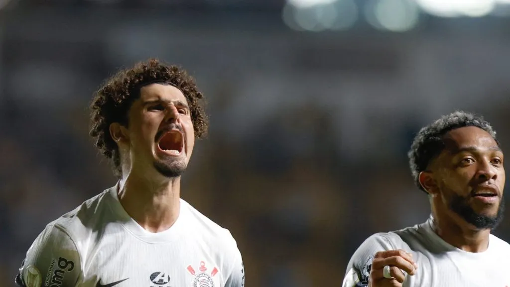 Foto: Leonardo Hubbe/AGIF – Alvinegro busca nome experiente para compor zaga ao lado de André Ramalho.