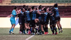 Gurias Gremistas comemoram título do Brasil Ladies Cup em vitória sobre o Bahia, no Canindé