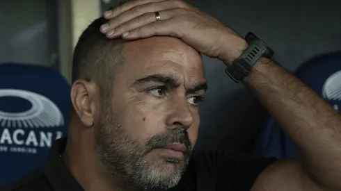 Artur Jorge, comanda o Botafogo em jogo do Brasileirão - Foto: Jorge Rodrigues/AGIF