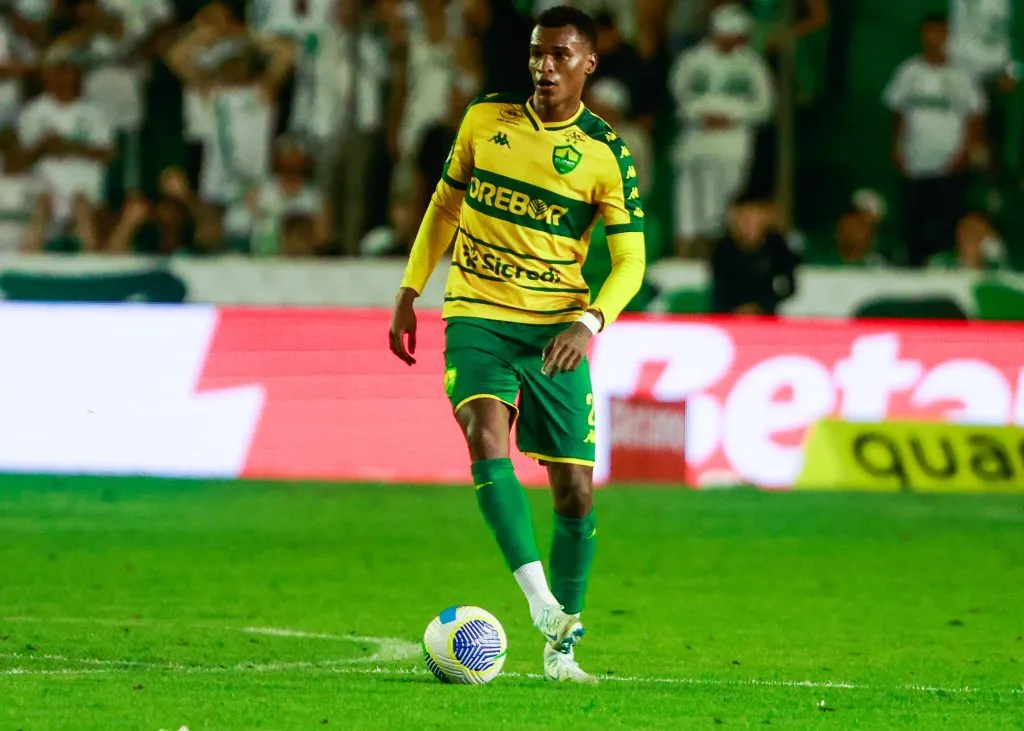 Matheus Alexandre estava negociando com o Peixe. Foto: Luiz Erbes/AGIF