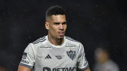 Paulinho foi oficializado no Palmeiras