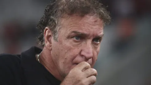 Cuca tem dificuldades para encontrar parceiro de Hulk e Deyverson no ataque do Galo