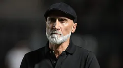 Álvaro Pacheco durante partida em São Januário.