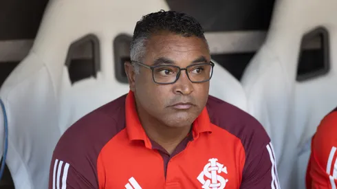 Roger Machado entrou no radar do Botafogo. Foto: Baggio Rodrigues/AGIF.