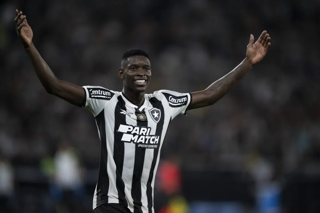 Luiz Henrique comemora gol diante do Peñarol. Foto: Jorge Rodrigues/AGIF