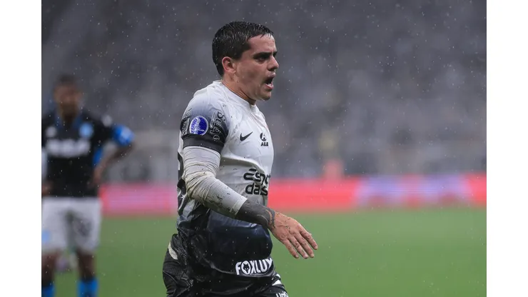 SP - SAO PAULO - 24/10/2024 - COPA SUL-AMERICANA 2024, CORINTHIANS X RACING - Fagner jogador do Corinthians durante partida contra o Racing no estadio Arena Corinthians pelo campeonato Copa Sul-Americana 2024. Foto: Ettore Chiereguini/AGIF