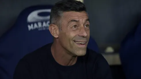O Santos vem trabalhando nos bastidores para trazer reforços para o técnico Pedro Caixinha.
