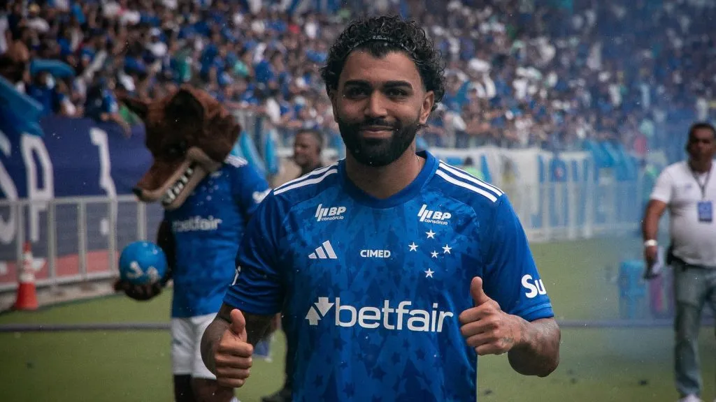 Gabigol durante apresentação pelo Cruzeiro