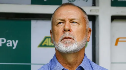 Mano Menezes tecnico do Fluminense durante partida contra o Palmeiras. Foto: Marco Miatelo/AGIF