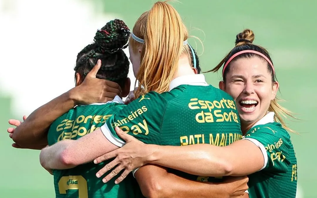 Fe Palermo e mais três defensoras das Palestrinas renovam vínculo com o Palmeiras para nova temporada. Foto: Fabio Menotti/Palmeiras