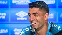 Luis Suarez viveu um dia de herói no Uruguai. Foto: Maxi Franzoi/AGIF