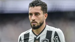 Alex Telles chegou a negociar com o Imortal