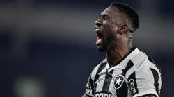 Bastos comete gafe envolvendo Corinthians e torcida botafoguense não perdoa. Foto: Thiago Ribeiro/AGIF