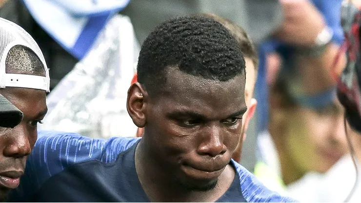 Pogba comemorando título da Copa do Mundo pela França.