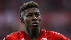 Vitão fica no Internacional em 2025